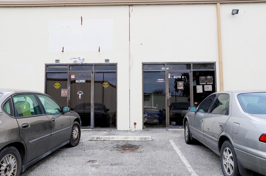 More Photos Of 7126 Eckhert Rd, San Antonio Light Manufacturing For Lease