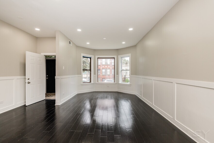 More Photos Of 3651 W Grenshaw St, Chicago Multifamily For Sale