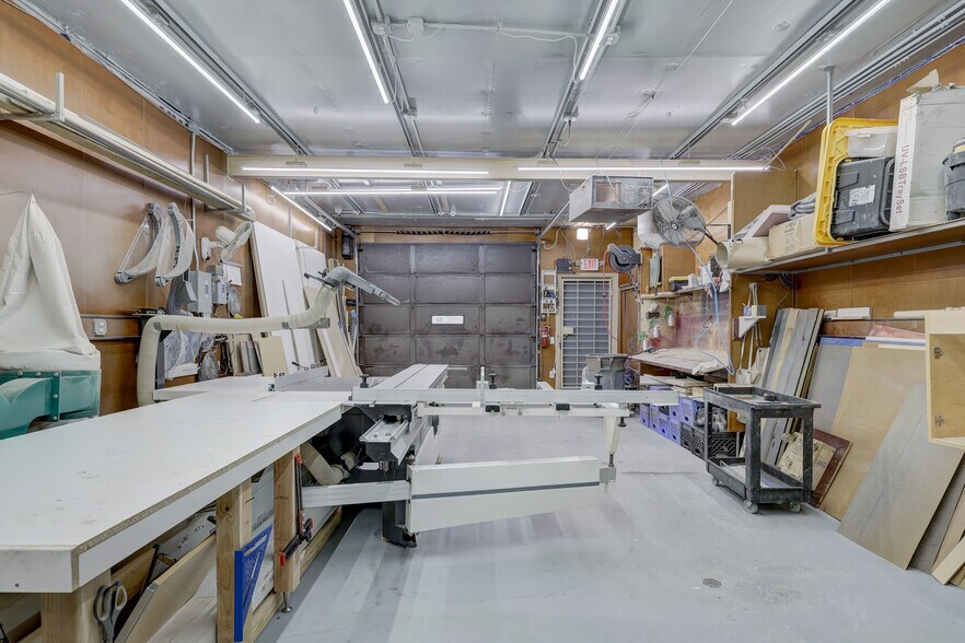 More Photos Of 24354 John R Rd, Hazel Park Flex For Sale