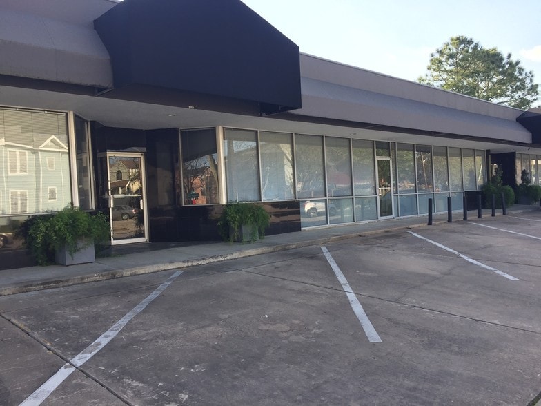 More Photos Of 2100 Waugh Dr, Houston Freestanding For Lease