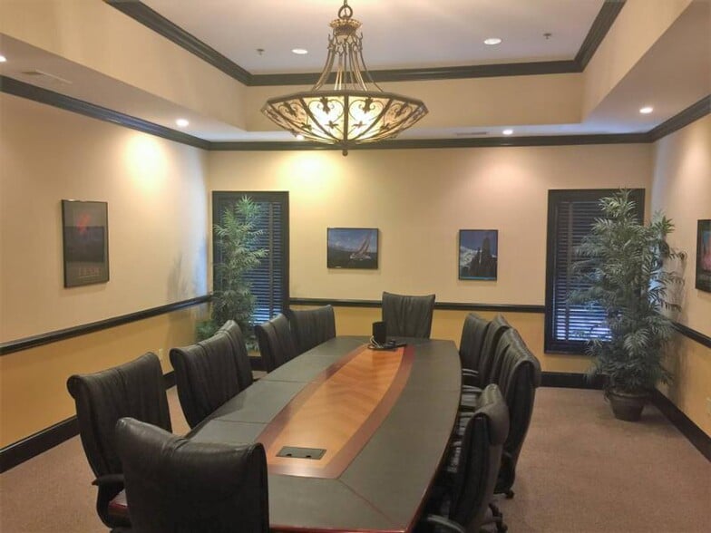 More Photos Of 650 Henderson Dr, Cartersville Unknown For Lease