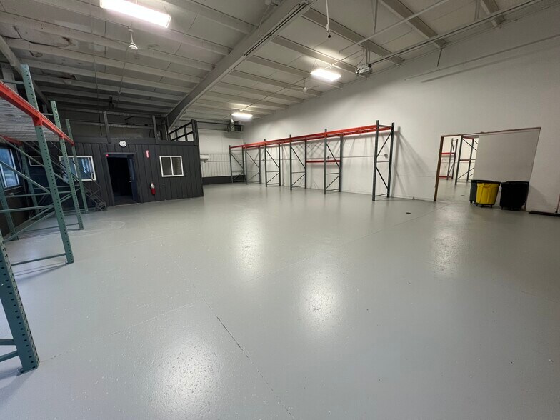 More Photos Of 12259-12315 Cleveland St, Nunica Warehouse For Lease