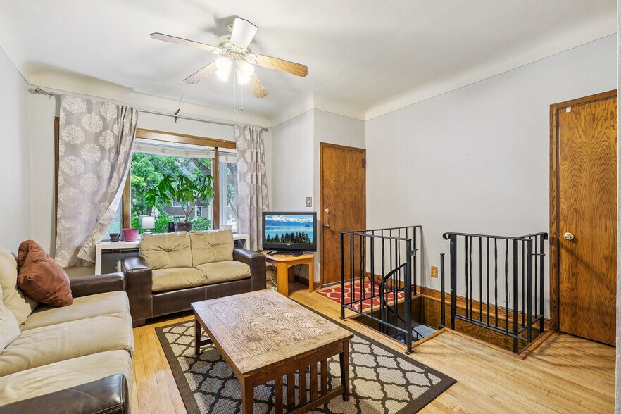 More Photos Of 1271 7th St W, Saint Paul Apartments For Sale