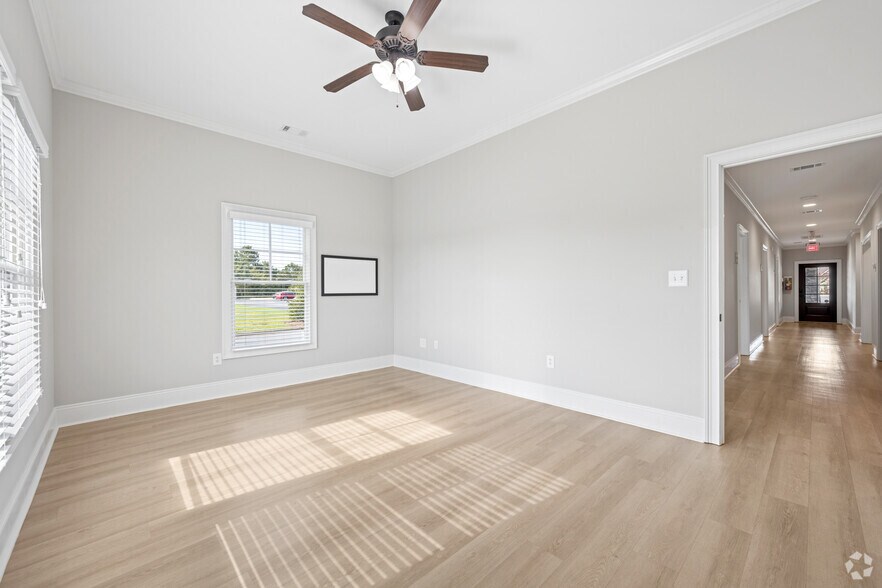 More Photos Of , Warner Robins Office For Sale