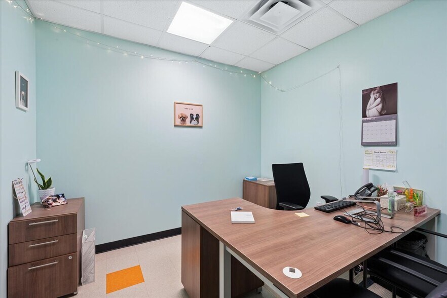 More Photos Of 443 W Lowell Ave, Haverhill Office For Sale