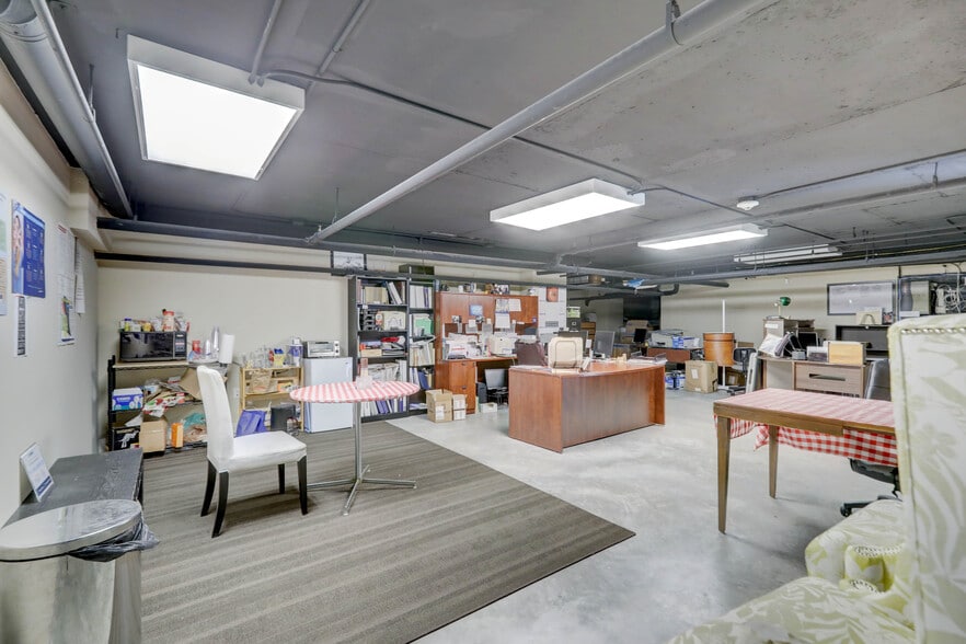 More Photos Of 2301 Wilton Dr, Wilton Manors Apartments For Sale