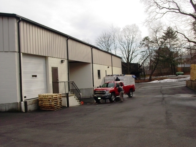 More Photos Of 179 Main St, Monroe Storefront For Lease