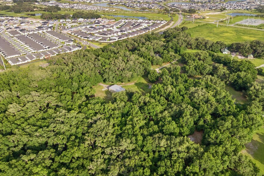 More Photos Of 7112 Marsh Bend Trl, Wildwood Warehouse For Lease