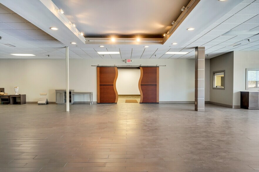 More Photos Of 1900 Buford Hwy, Duluth Warehouse For Lease