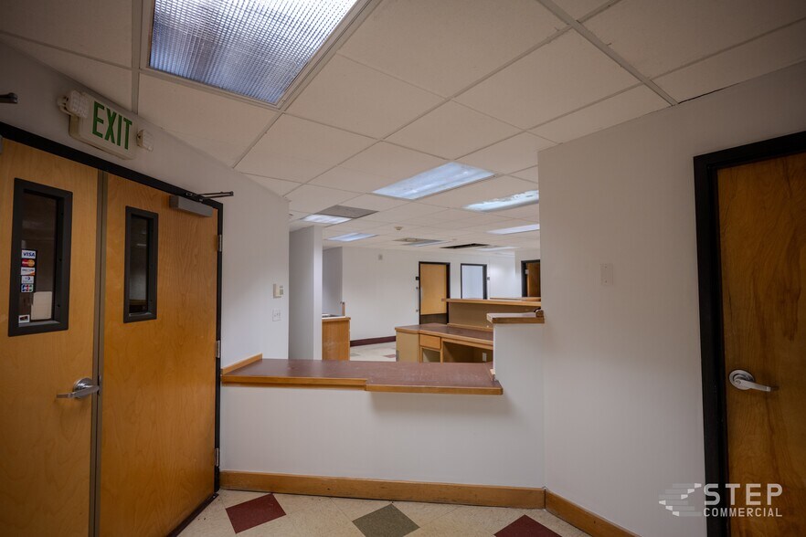 More Photos Of 605 Parfet St, Lakewood Medical For Sale