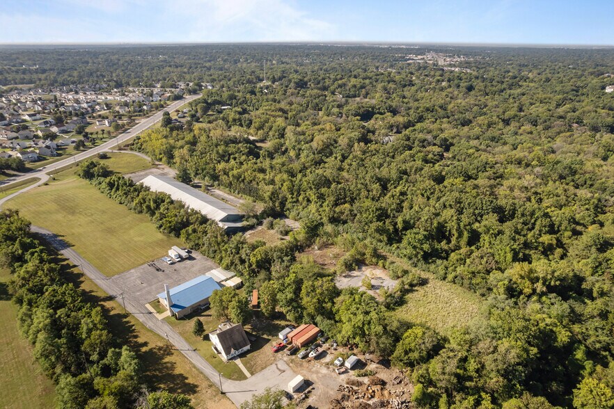 More Photos Of 5105 N Lindbergh Blvd, Florissant Sports And Entertainment For Sale