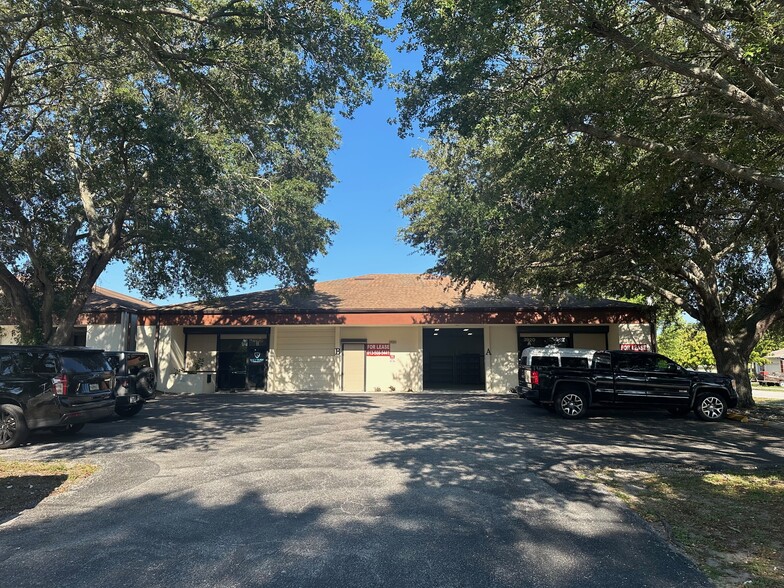 Primary Photo Of 3920 31st St N, Saint Petersburg Warehouse For Lease