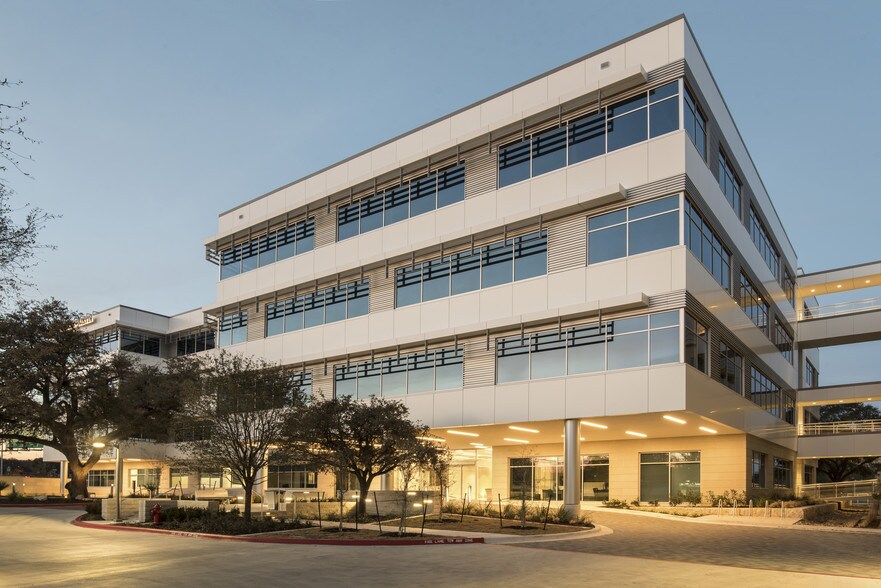 More Photos Of 8611 N Mo Pac Expy, Austin Medical For Lease