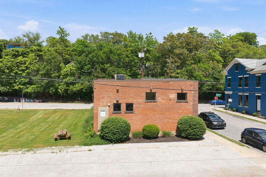 More Photos Of 3251 Riverside Dr, Cincinnati Loft Creative Space For Lease