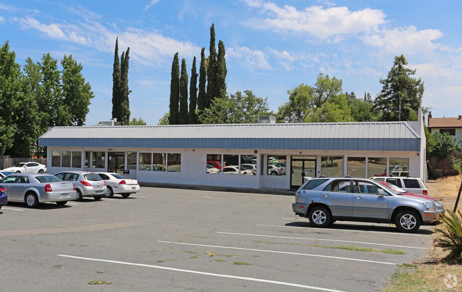 Primary Photo Of 4778-4790 Dewey Dr, Fair Oaks Loft Creative Space For Lease