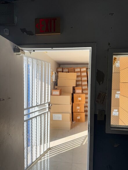 More Photos Of 10330-10364 SW 187th St, Miami Industrial For Sale