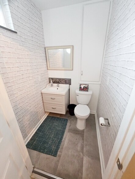 More Photos Of 4976 Eagle Rock Blvd, Los Angeles General Retail For Lease