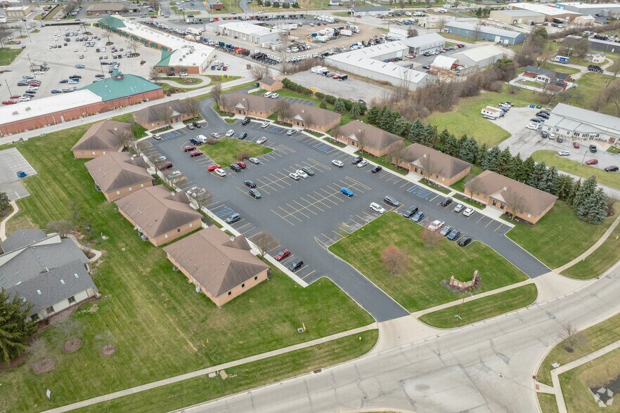 More Photos Of 900 W South Boundary St, Perrysburg Office For Sale