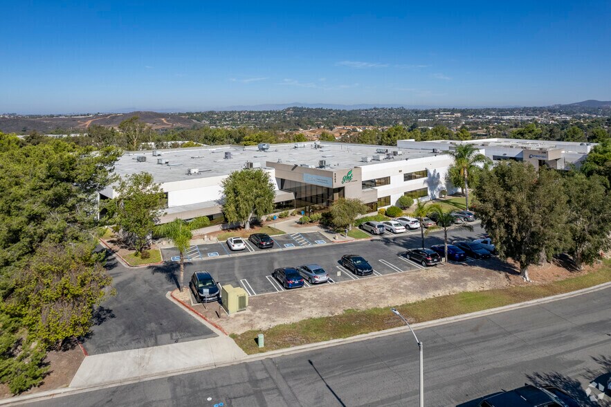 More Photos Of 2465 Ash St, Vista Manufacturing For Sale