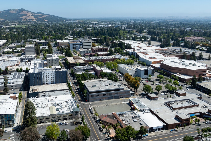 More Photos Of 420 Mendocino Ave, Santa Rosa Apartments For Lease