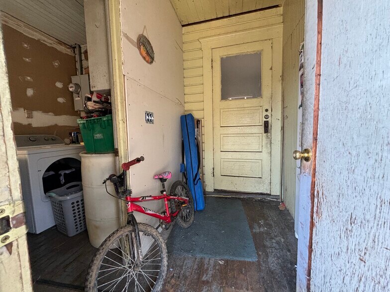 More Photos Of 409 Washington Blvd, Roseville Apartments For Sale