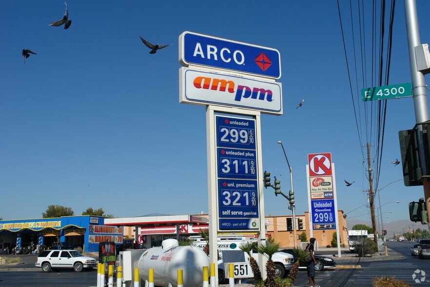 More Photos Of 551 N Lamb Blvd, Las Vegas Service Station For Sale