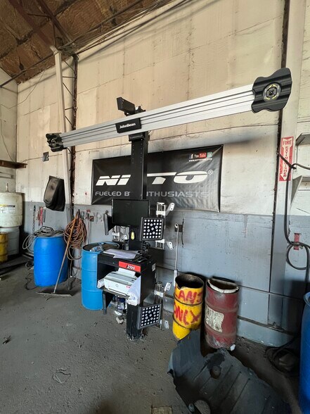 More Photos Of 410 E Chatham St, Metamora Industrial For Sale