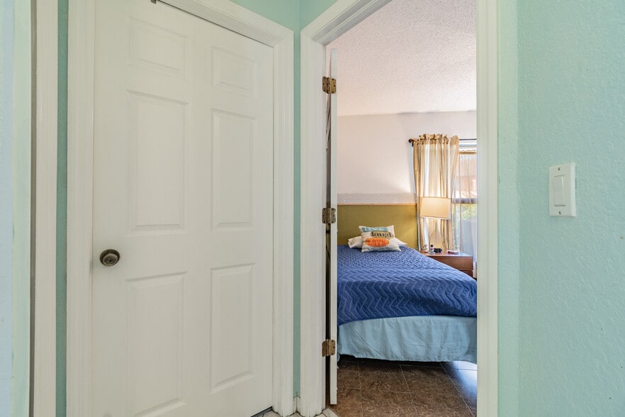 More Photos Of 4407 Millwood Rd, Spring Hill Assisted Living For Sale