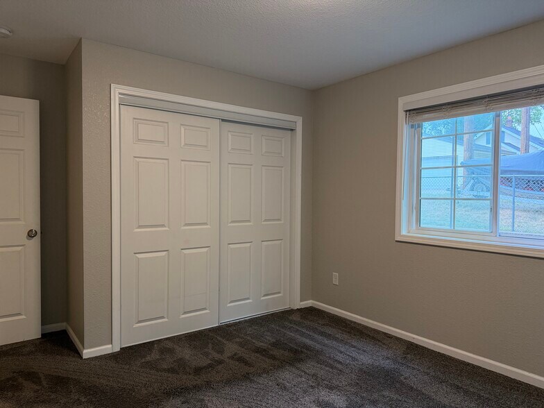 More Photos Of 105 Park St E, South Saint Paul Apartments For Sale