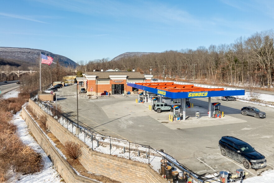 More Photos Of 17-19 Simpson Rd, Columbia Service Station For Sale