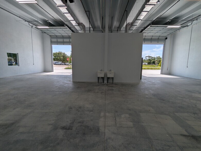 More Photos Of 1486-1522 NE Success Dr, Jensen Beach Light Distribution For Lease