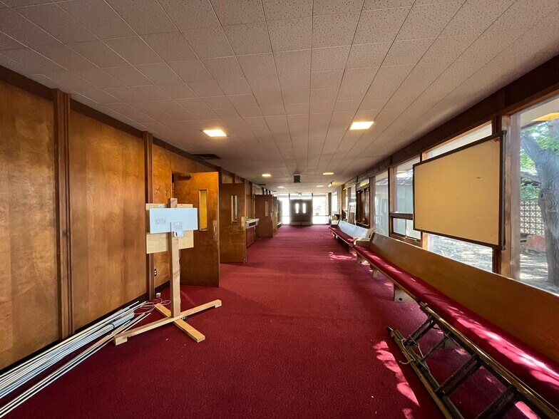 More Photos Of 111 University SE Blvd, Albuquerque Specialty For Sale