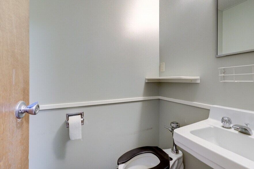 More Photos Of 3100 S Elm Pl, Broken Arrow Medical For Lease