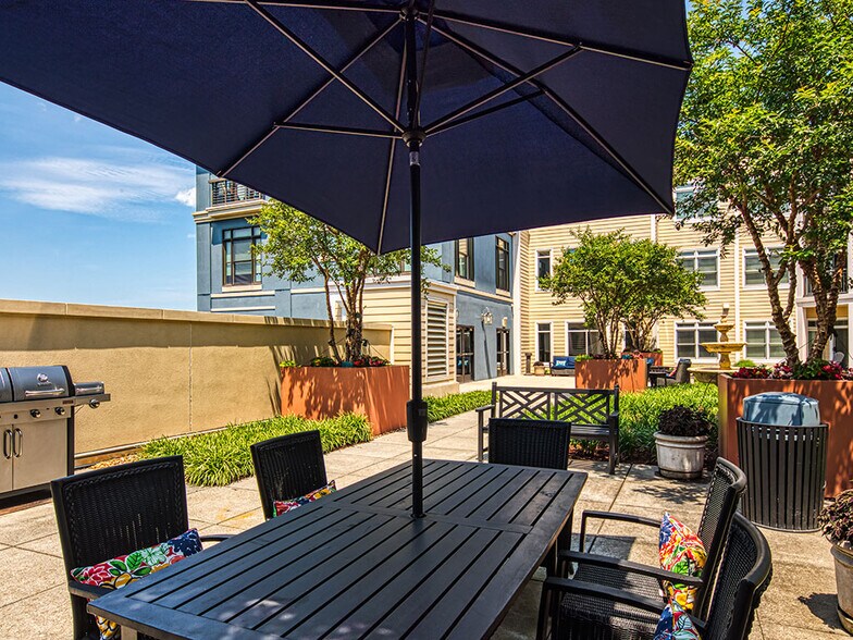 More Photos Of 670 Downey Green, Hampton Apartments For Sale