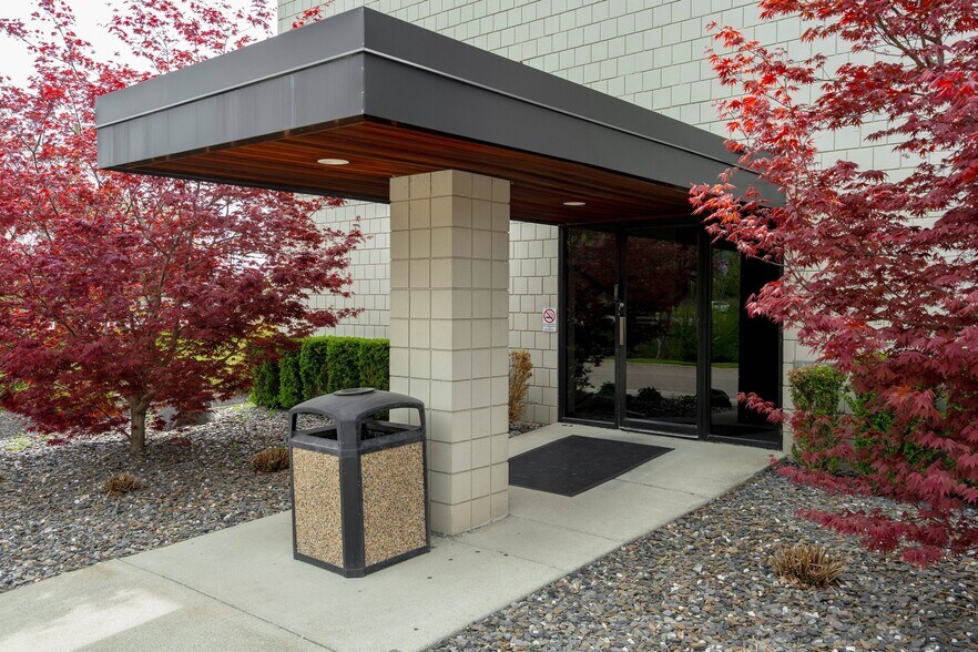 More Photos Of 3055 Plymouth Rd, Ann Arbor Office Residential For Lease
