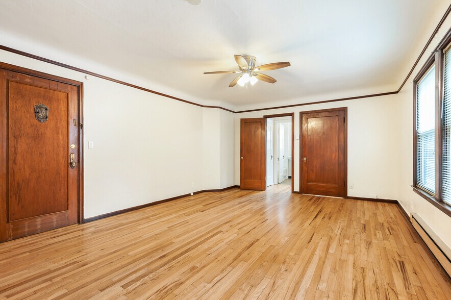 More Photos Of , Seattle Multifamily For Sale