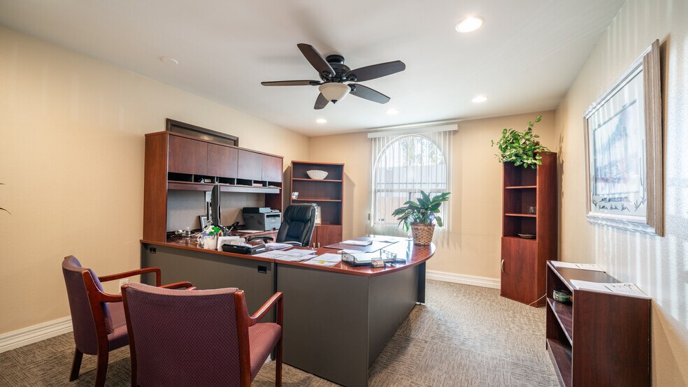 More Photos Of 2530 S Rural Rd, Tempe Office Residential For Lease