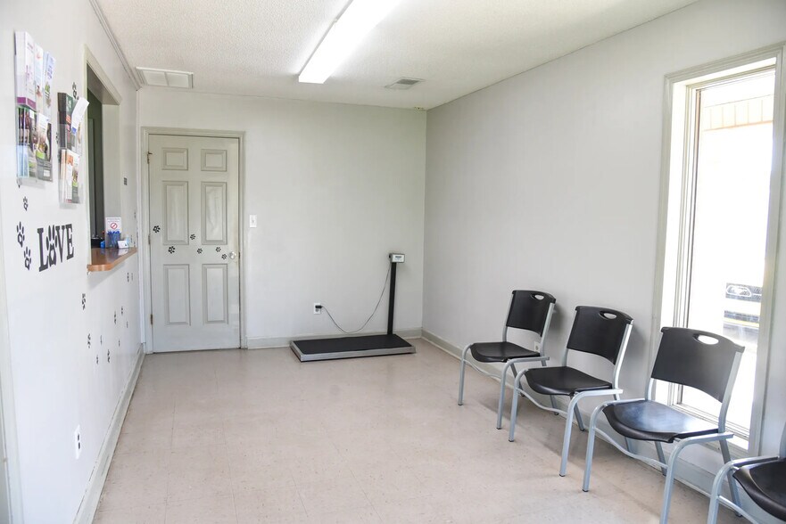 More Photos Of 2218 Beltline Rd SW, Decatur Medical For Sale