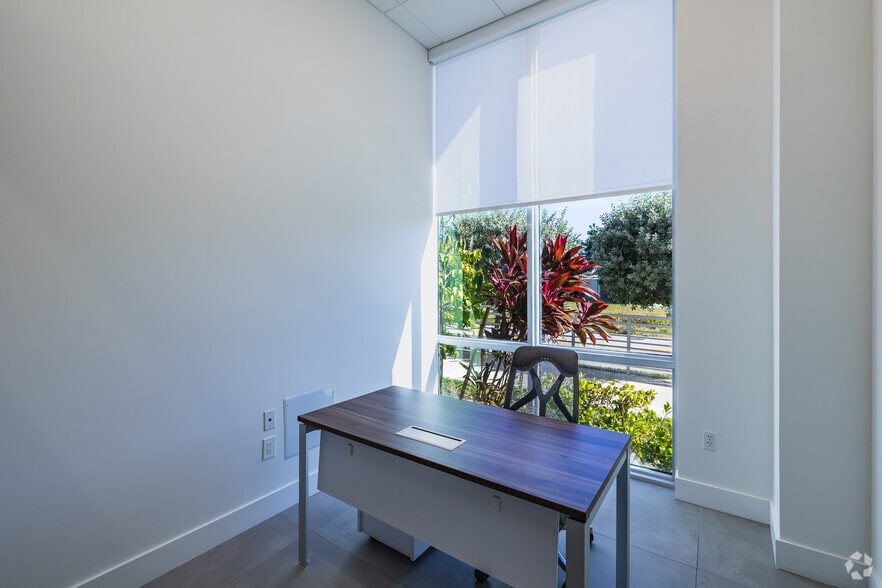 More Photos Of 800 SE 4th Ave, Hallandale Beach Office For Lease