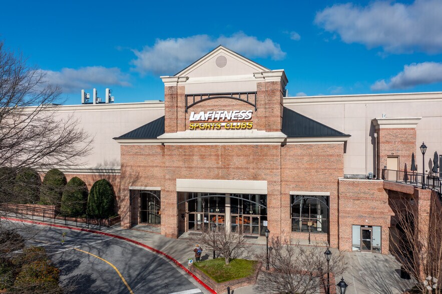 More Photos Of 1155 Mount Vernon Hwy, Atlanta Unknown For Lease