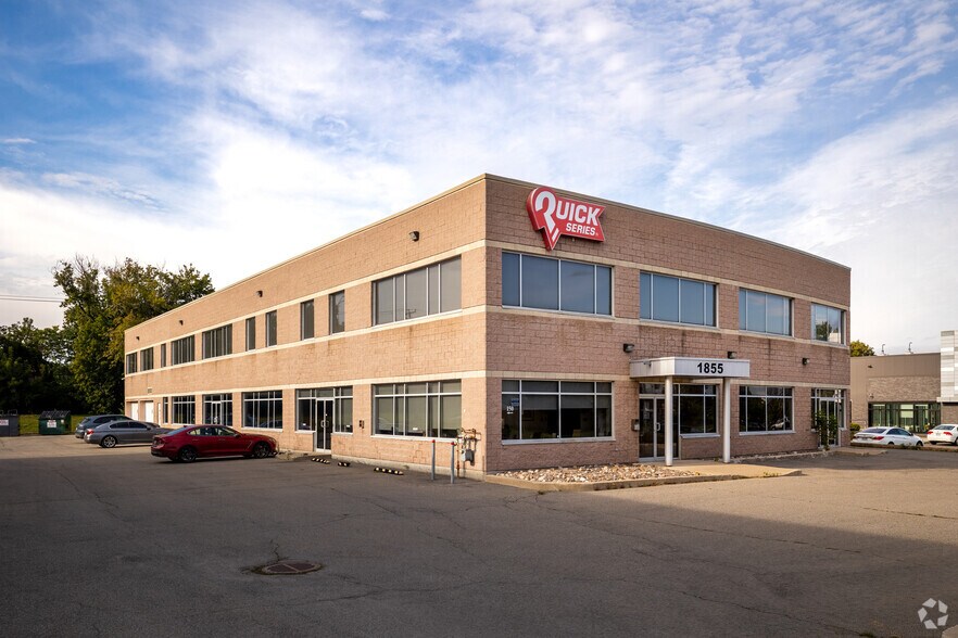 Primary Photo Of 1855 Rue Saint-Régis, Dollard-des-Ormeaux Office For Lease
