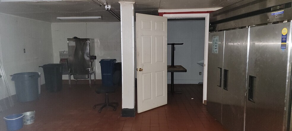More Photos Of 2918 Bragg Blvd, Fayetteville Restaurant For Lease