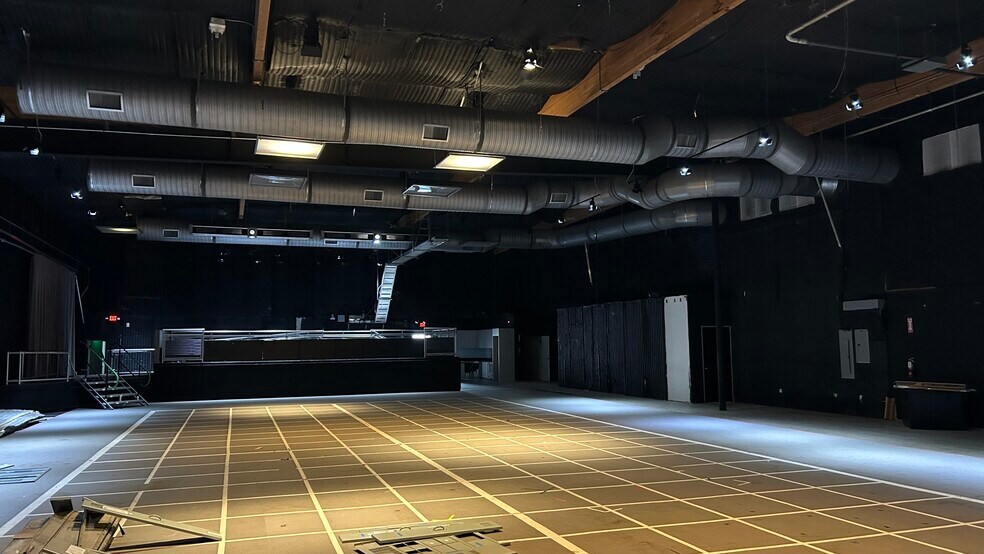 More Photos Of 12500 Beatrice St, Los Angeles Unknown For Lease