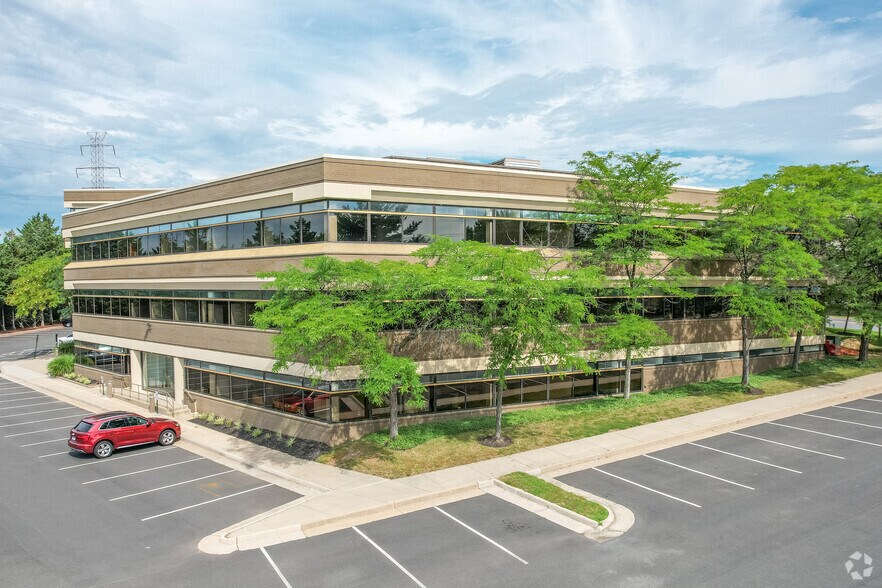 More Photos Of 555 Grove St, Herndon Unknown For Lease