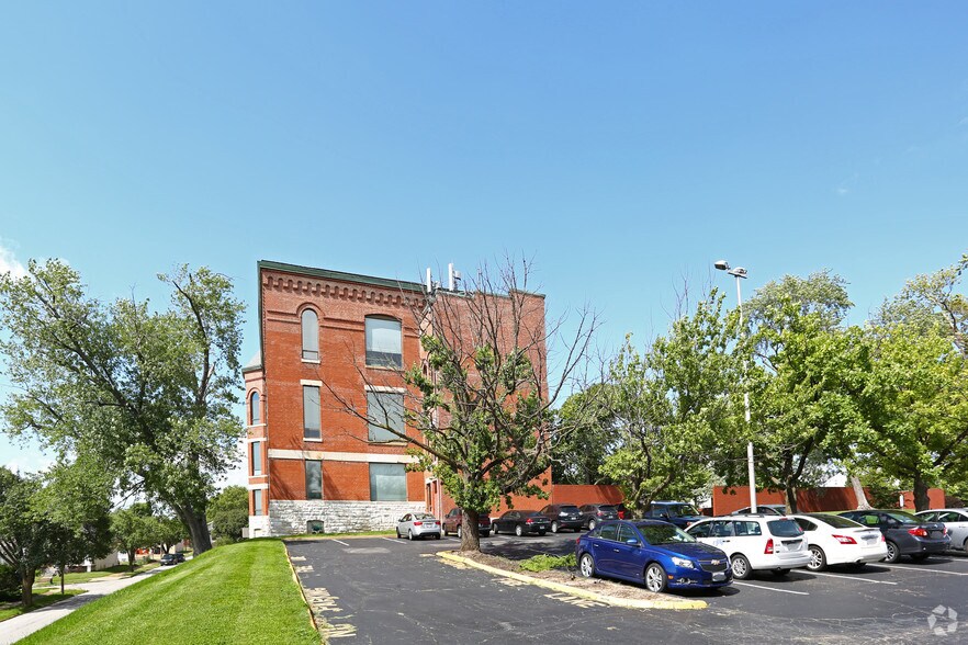 More Photos Of 1 Campbell Plz, Saint Louis Office For Lease