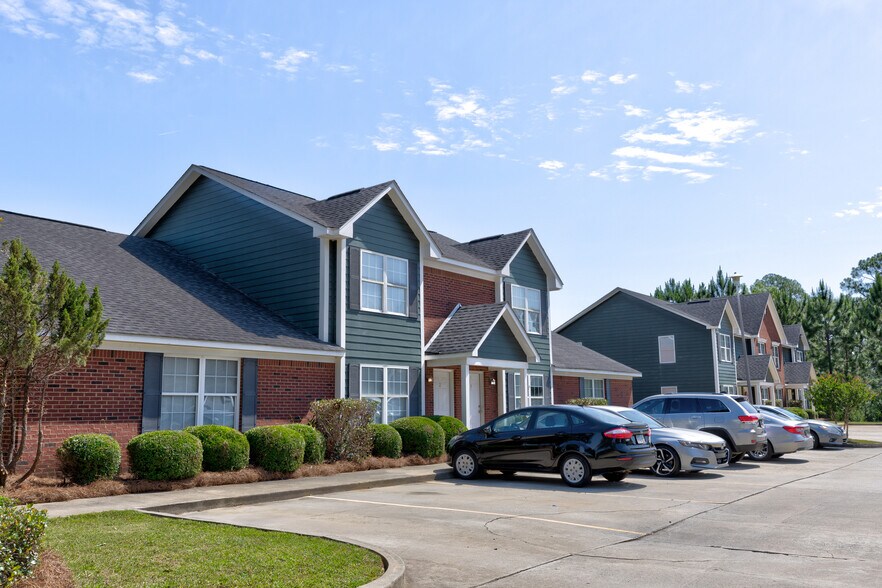 2220 Friar Tuck Ln, Albany, GA 31707 Apartments For Sale