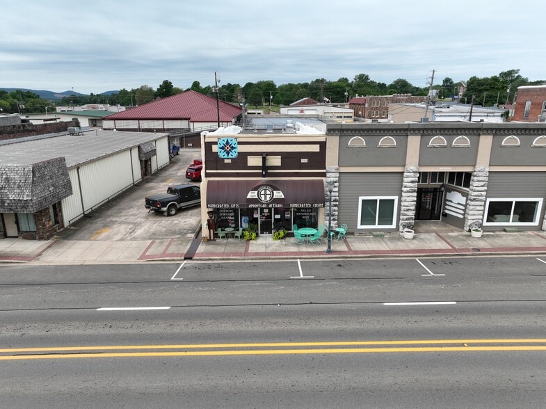More Photos Of 615 Mena St, Mena Restaurant For Sale
