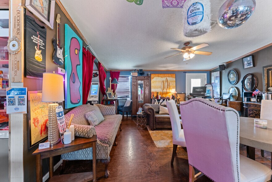 More Photos Of 33855 Blanco Rd, Bulverde Bar For Sale