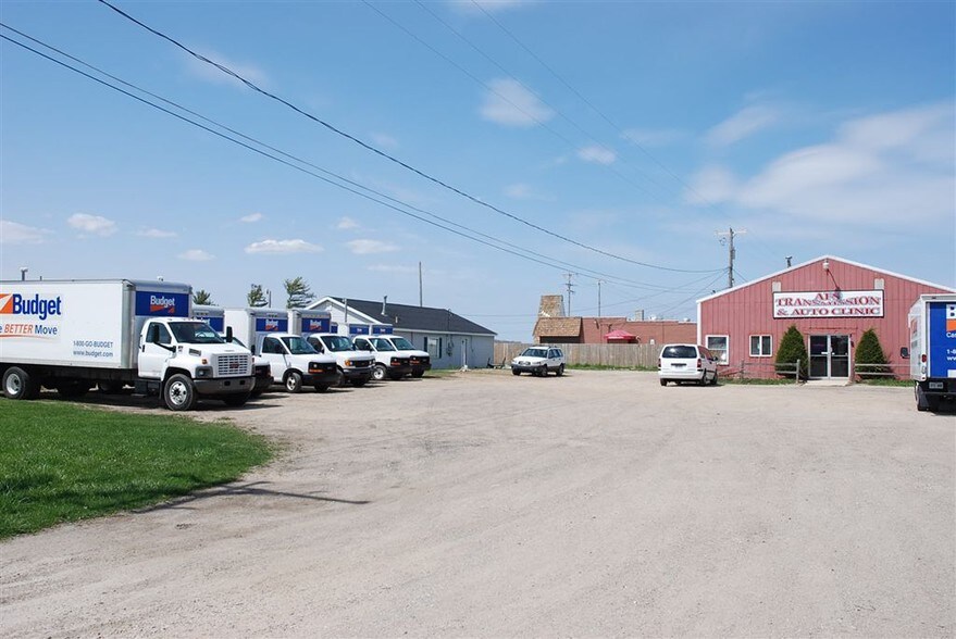 More Photos Of 305 US Highway 31 S, Traverse City Storefront Retail Office For Lease