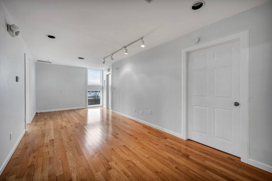 More Photos Of 4 Broadway Avenue Ext, Mystic Office For Sale